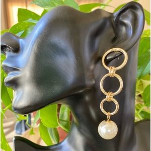 Beautiful Faux Pearl & Gold Tone Dangle Earrings